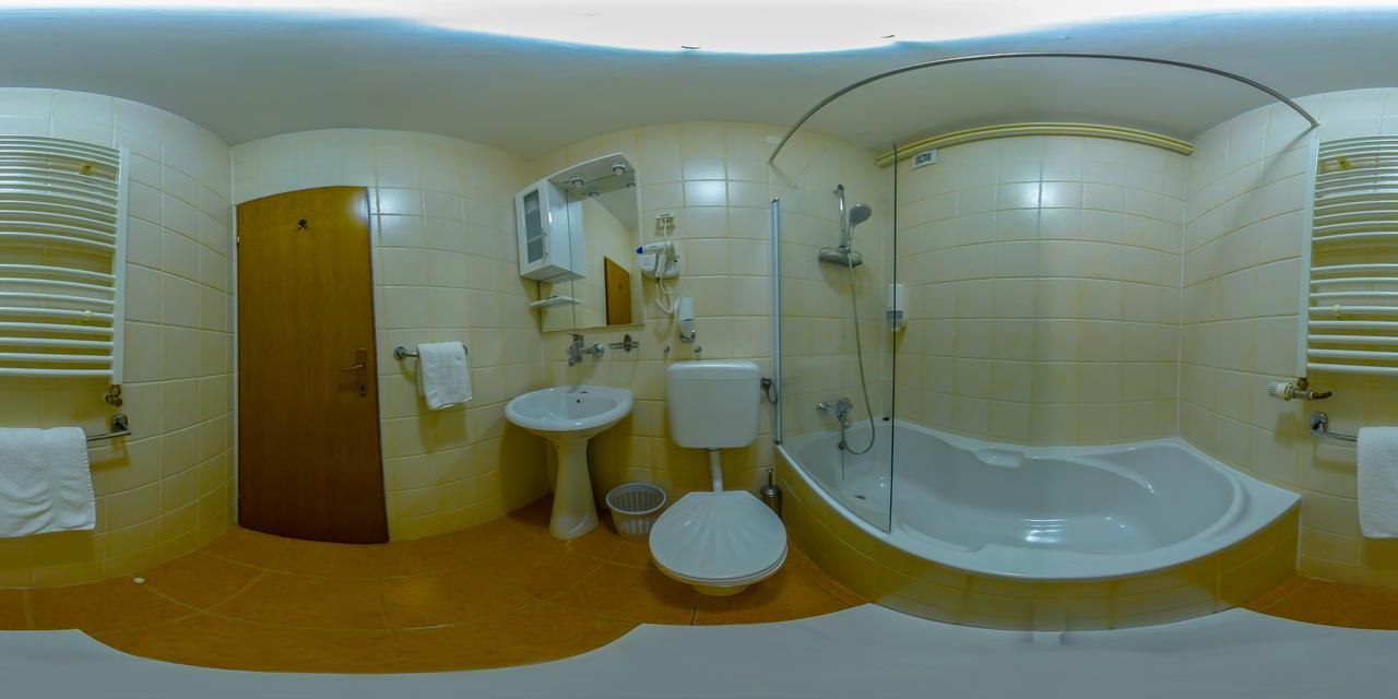 Hotel Garten 3*